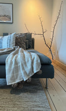 Birka Mörklinne - Handvävd Ullmatta - K/M Carpets | Mattfabriken