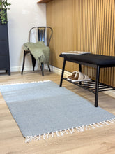 Line Duvblå - Handvävd Gångmatta - KM Home | Mattfabriken