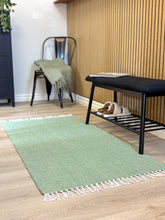 Line Grön - Handvävd Gångmatta - KM Home | Mattfabriken