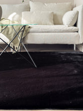 Heaven Svart - Ryamatta med pälskänsla - KM Home | Mattfabriken